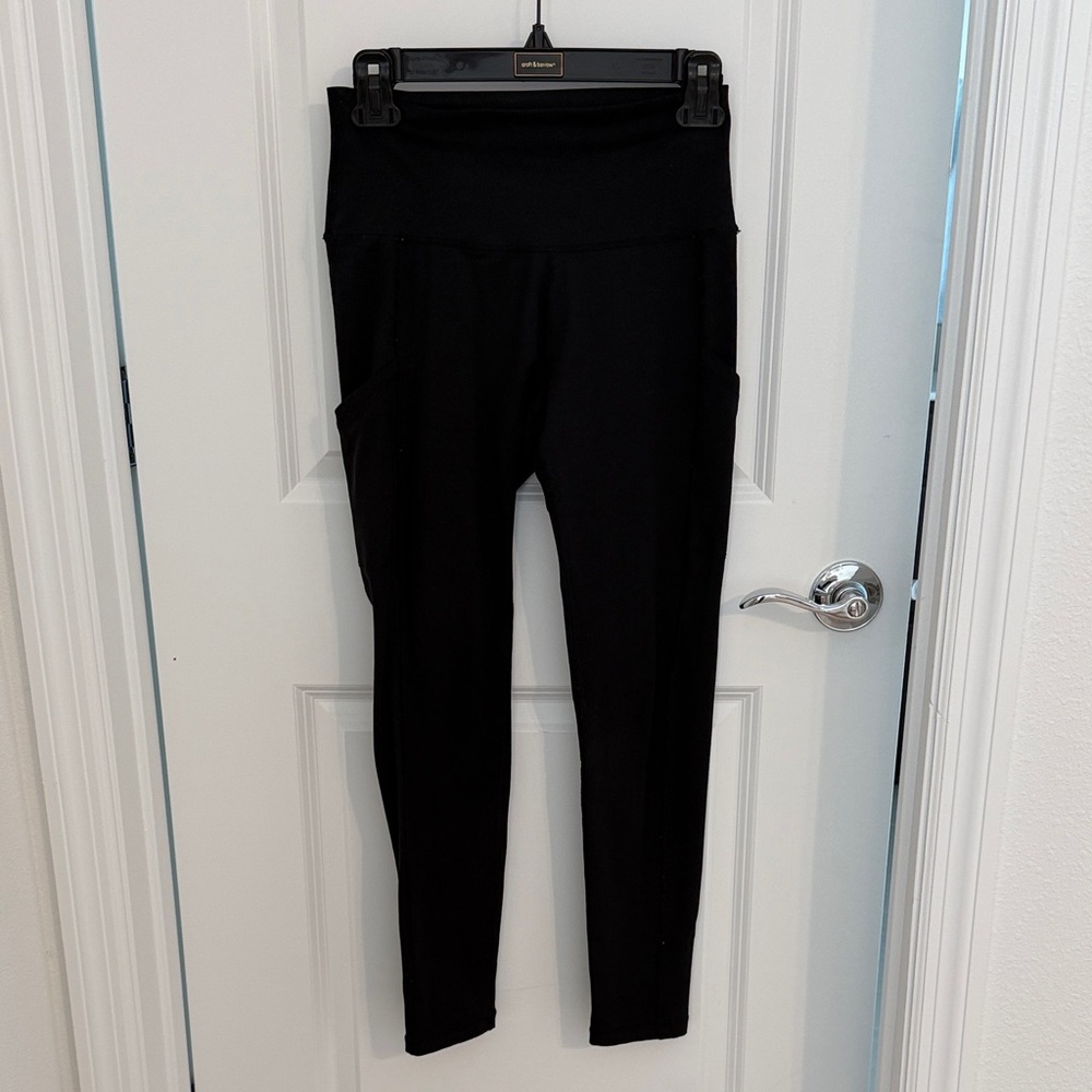 Offline by Aerie “The Hugger Legging Hi-Rise”